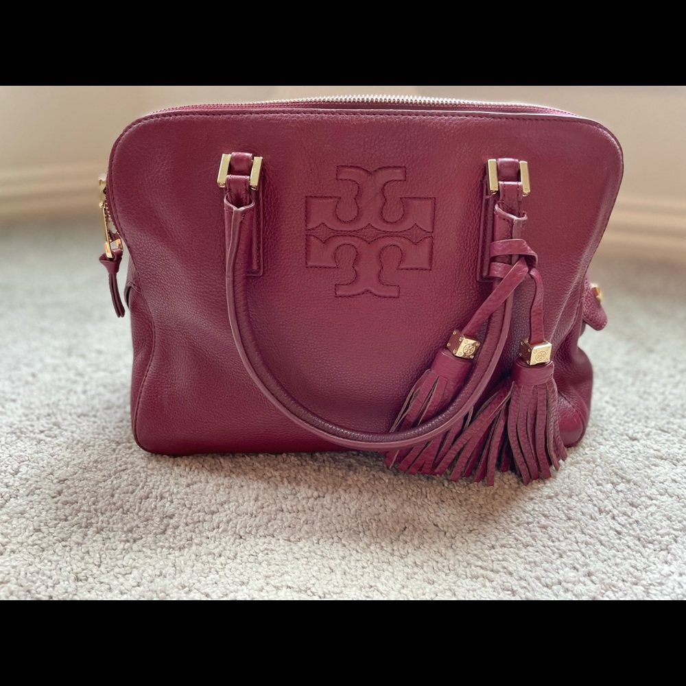 THEA TRIPLE-ZIP SATCHEL - CABERNET, Size: OS
Style: 888736130563